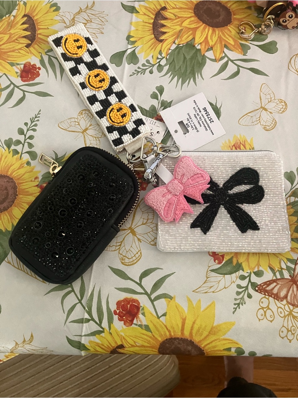 solo Beaded Black-and-White Strap with Yellow Smiley Accents